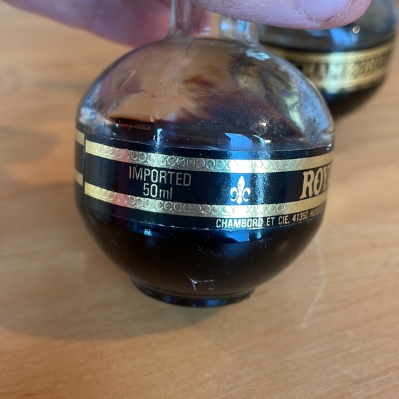 Vintage Chambord Liqoueur Royal Mini Bottles Set of 2 - Picture 8 of 14